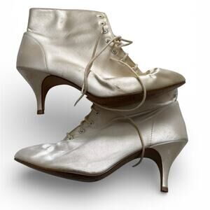 Vintage Coloriffics Women's 6.5 Victorian White Ankle Wedding Boot Heel Wedding